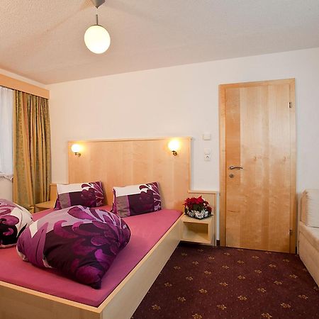 Haus Alpenflora Appartement Längenfeld Buitenkant foto