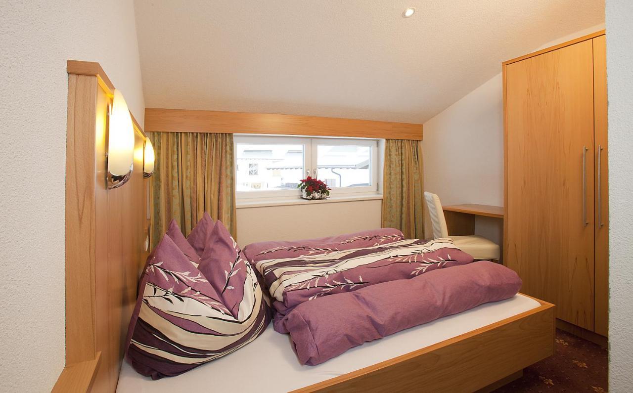 Haus Alpenflora Appartement Längenfeld Buitenkant foto