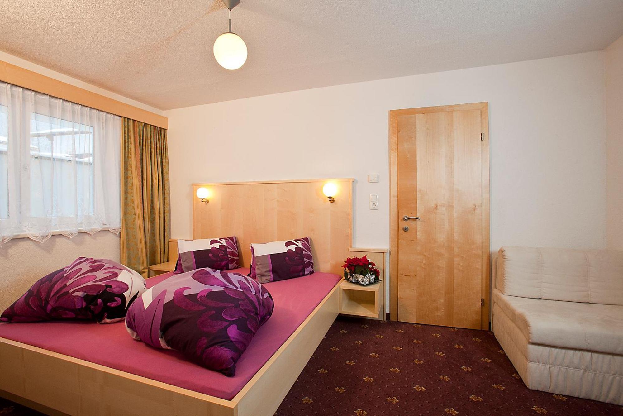 Haus Alpenflora Appartement Längenfeld Buitenkant foto