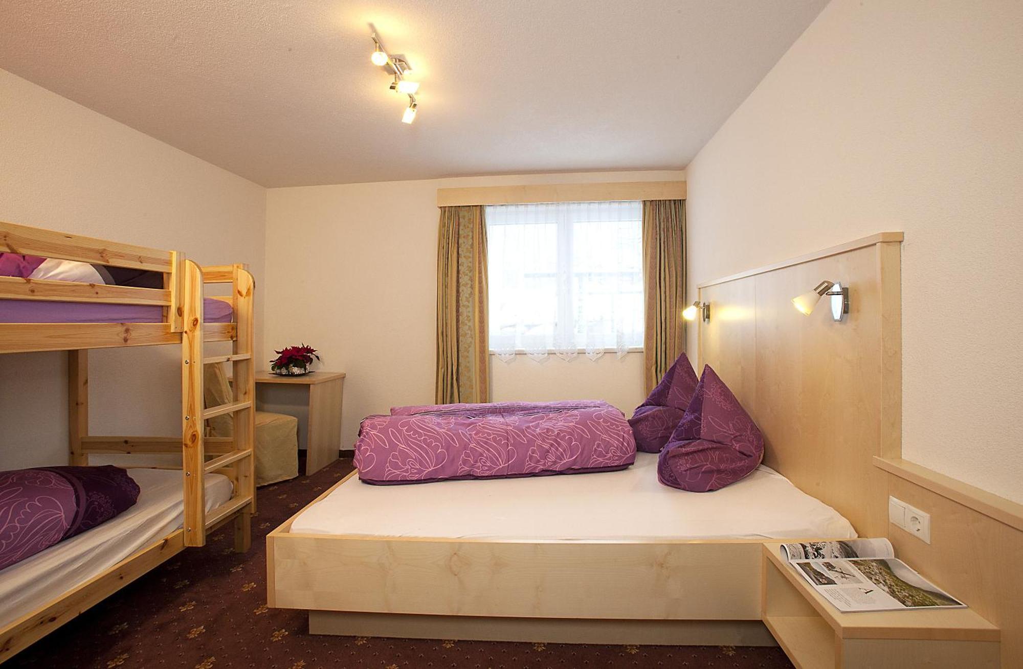 Haus Alpenflora Appartement Längenfeld Kamer foto